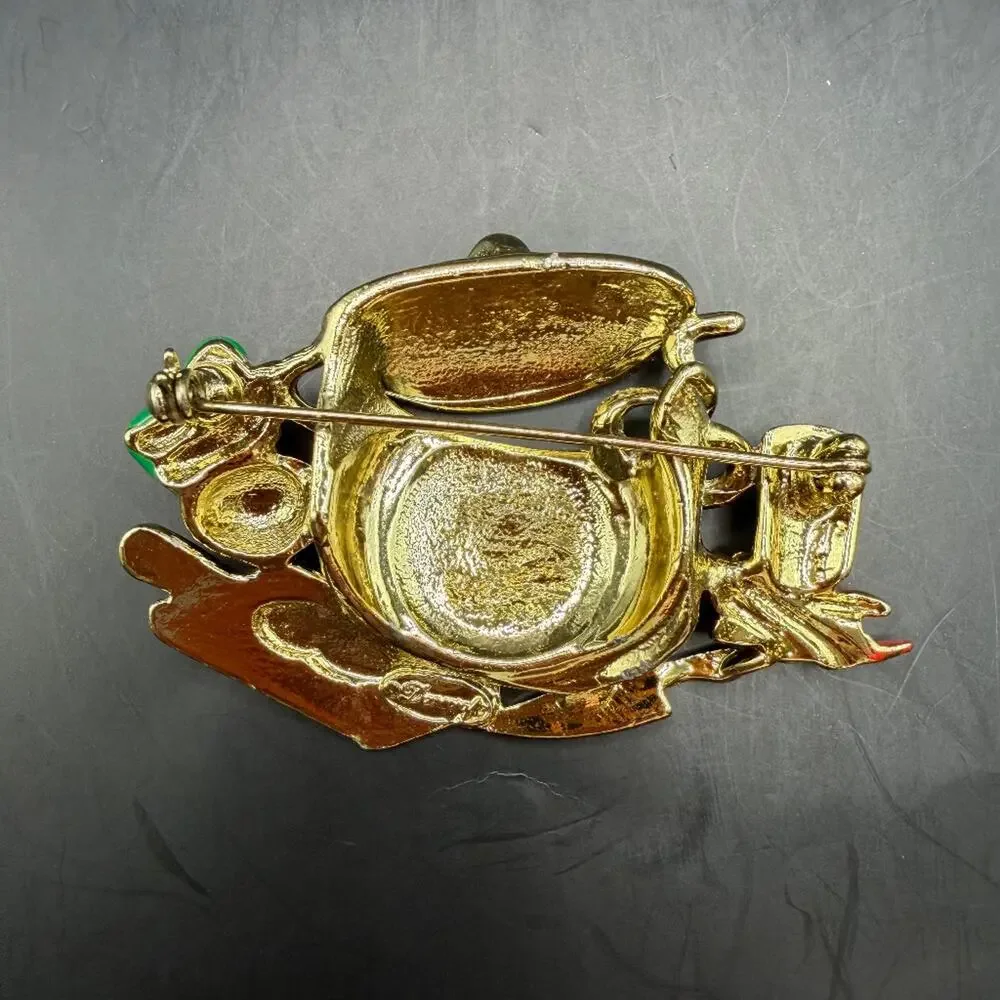 Vintage Gold Tone Enamel Chili Cooking Pot Novelty Brooch Pin 2.5in